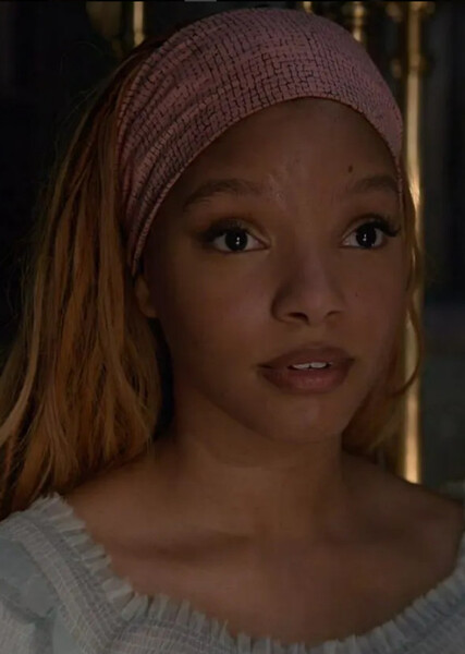 Ariel (Halle Bailey) photo