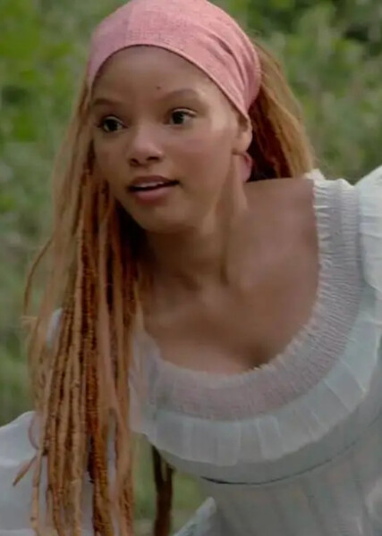 Ariel (Halle Bailey) photo