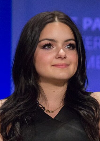 Ariel Winter photo