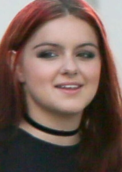 Ariel Winter photo