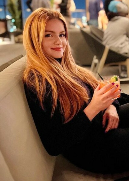 Ariel Winter photo