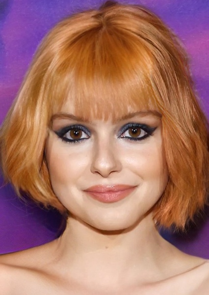 Ariel Winter photo