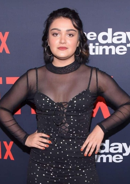 Ariela Barer photo