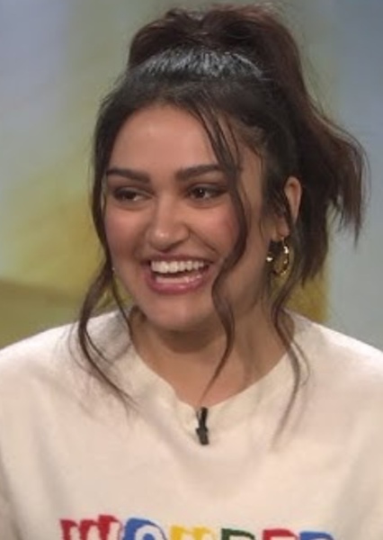 Ariela Barer photo