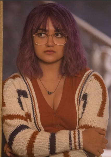 Ariela Barer