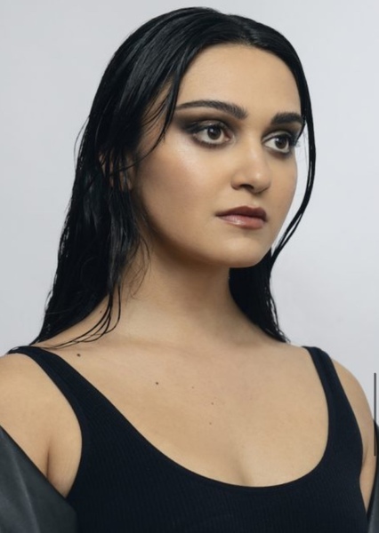 Ariela Barer photo