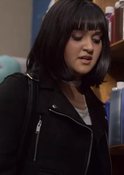 Ariela Barer photo