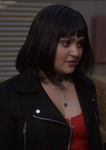 Ariela Barer