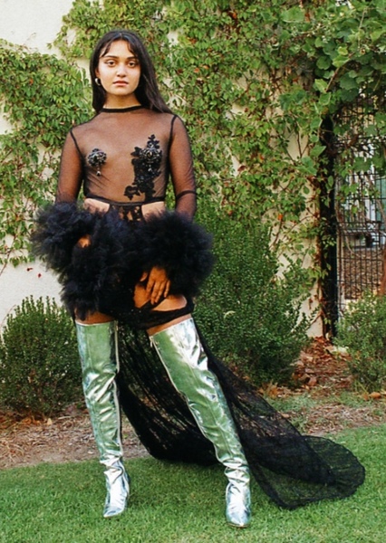 Ariela Barer photo
