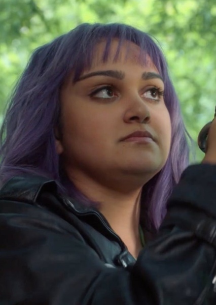 Ariela Barer photo