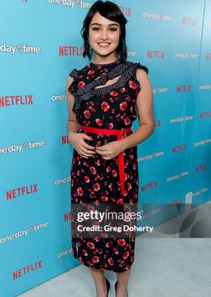 Ariela Barer photo