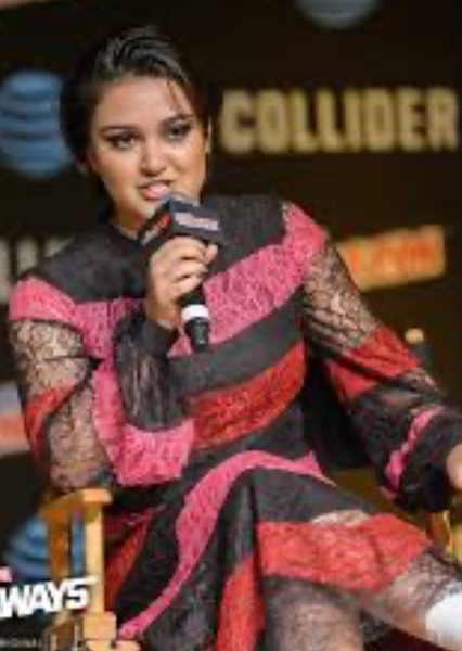 Ariela Barer photo
