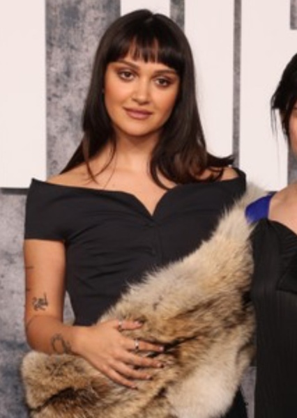 Ariela Barer photo