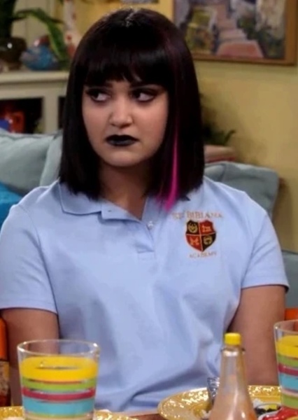 Ariela Barer photo