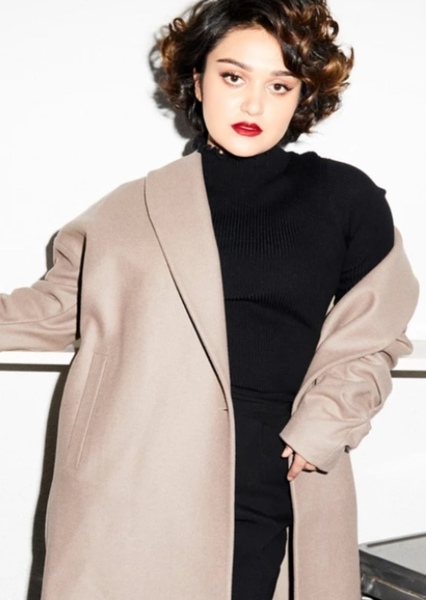 Ariela Barer photo