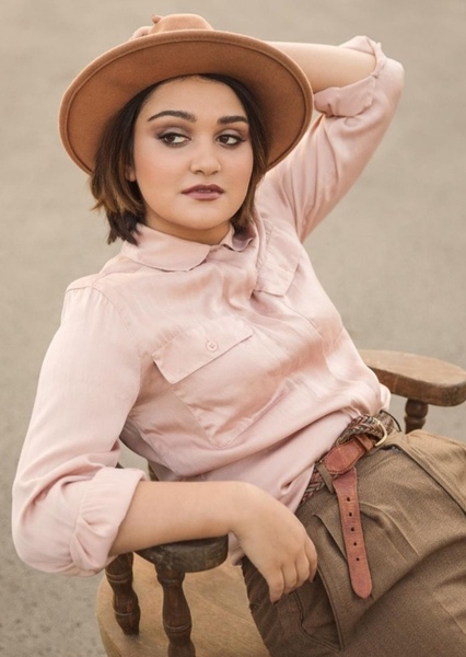 Ariela Barer photo