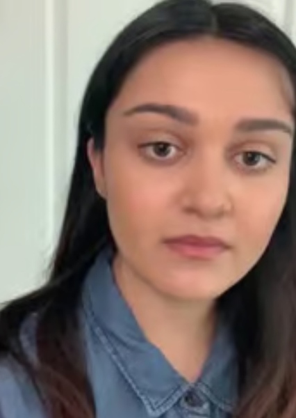 Ariela Barer photo