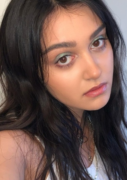 Ariela Barer photo