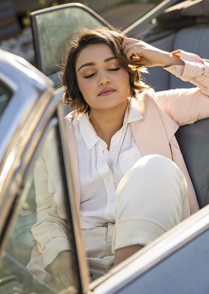 Ariela Barer photo