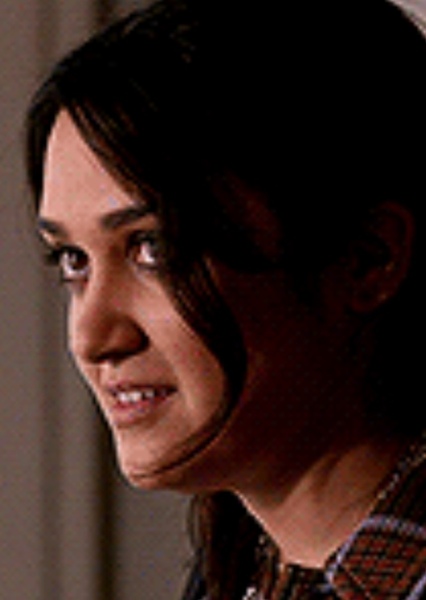 Ariela Barer photo