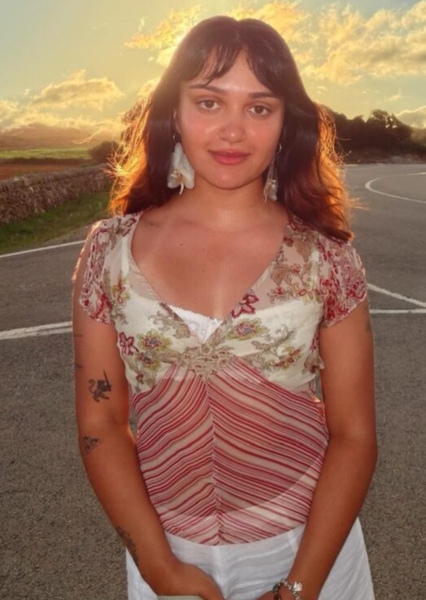 Ariela Barer photo
