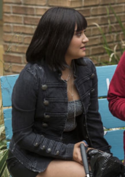 Ariela Barer photo