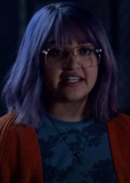 Ariela Barer photo