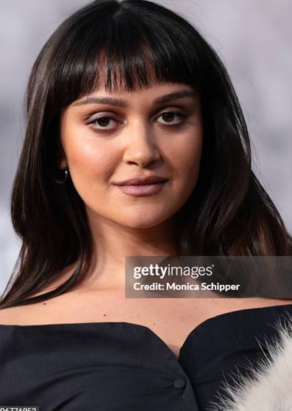 Ariela Barer photo
