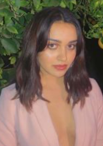 Ariela Barer photo