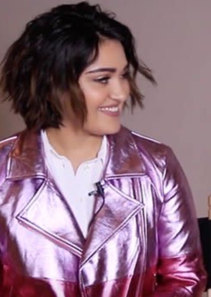Ariela Barer photo