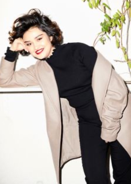 Ariela Barer photo
