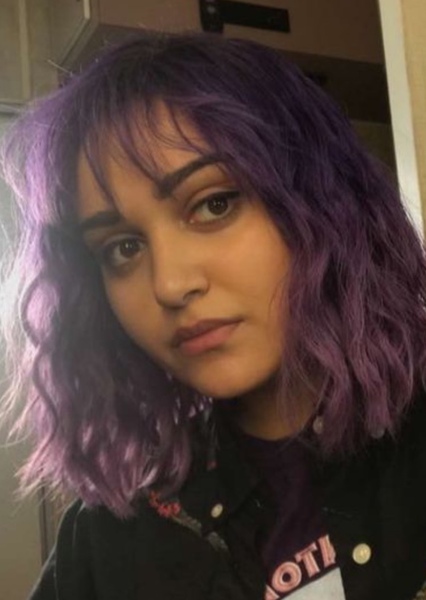 Ariela Barer photo