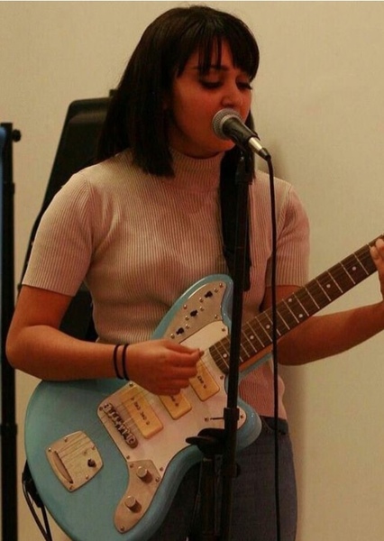 Ariela Barer photo