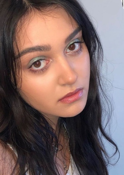 Ariela Barer photo