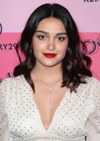 Ariela Barer