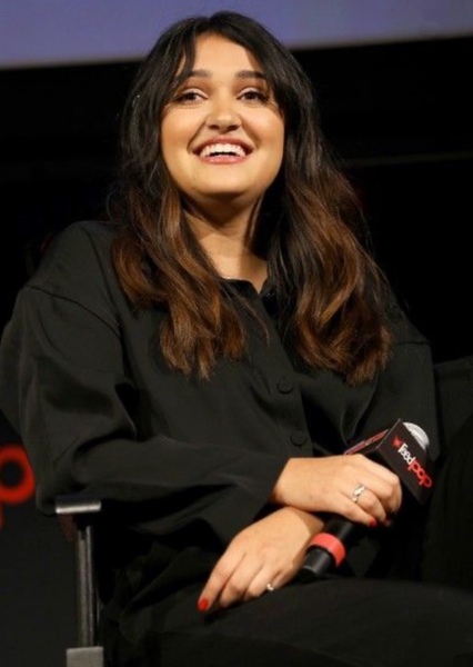 Ariela Barer photo