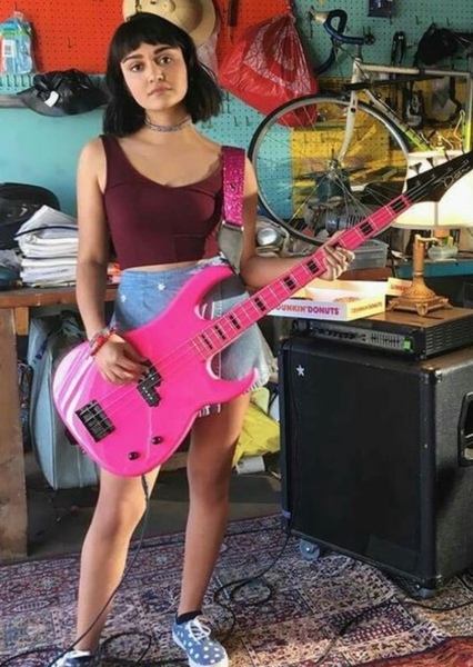 Ariela Barer photo