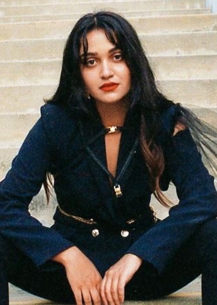 Ariela Barer photo