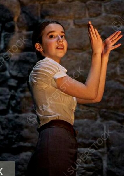 Ariella Glaser photo