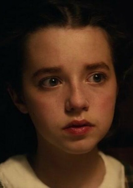 Ariella Glaser photo