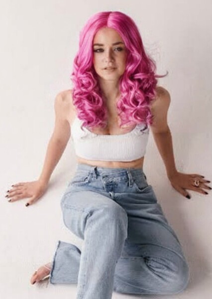 Ariella Glaser photo