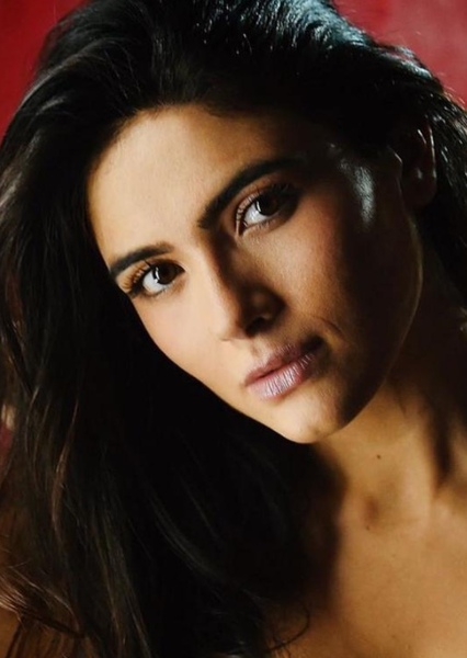 Arienne Mandi photo
