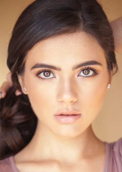 Arienne Mandi photo
