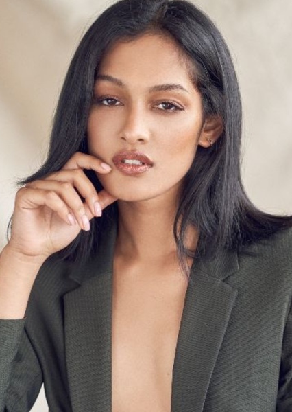 Ariya Larker photo