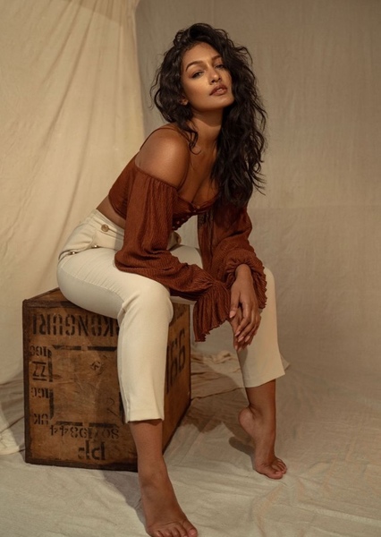 Ariya Larker photo