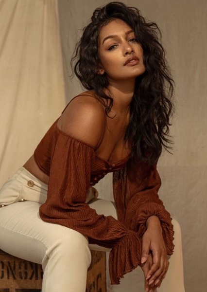 Ariya Larker photo
