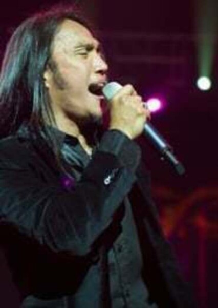 Arnel Pineda photo