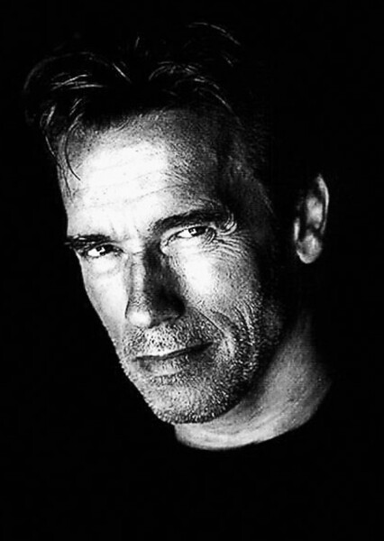 Arnold Schwarzenegger photo