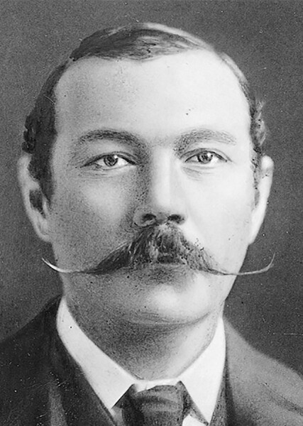 Arthur Conan Doyle photo