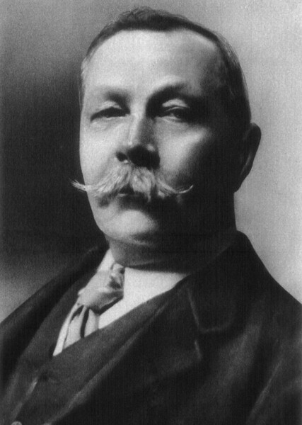 Arthur Conan Doyle photo